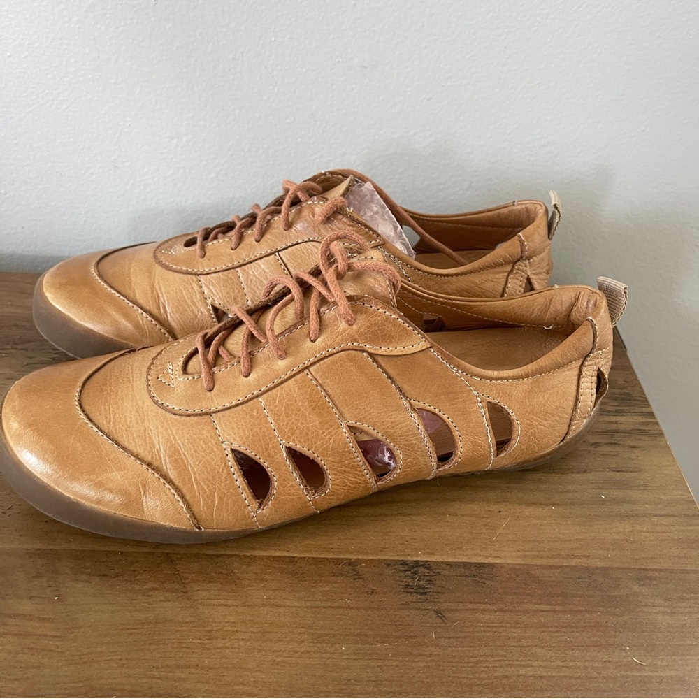 Spring Step Women's Konak Sneaker Size 37 Leather Shoe Cutouts